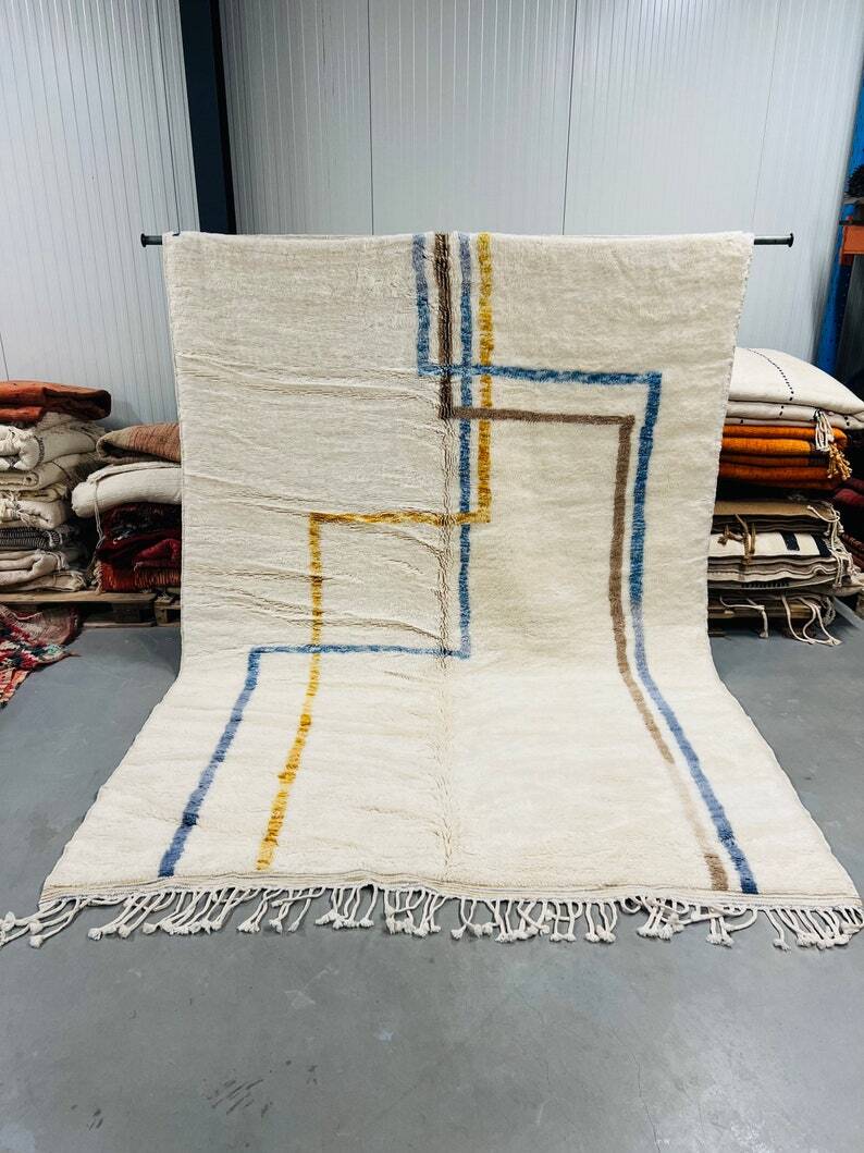 Traditional handmade Beni Ouarine rug size 250cmx150cm