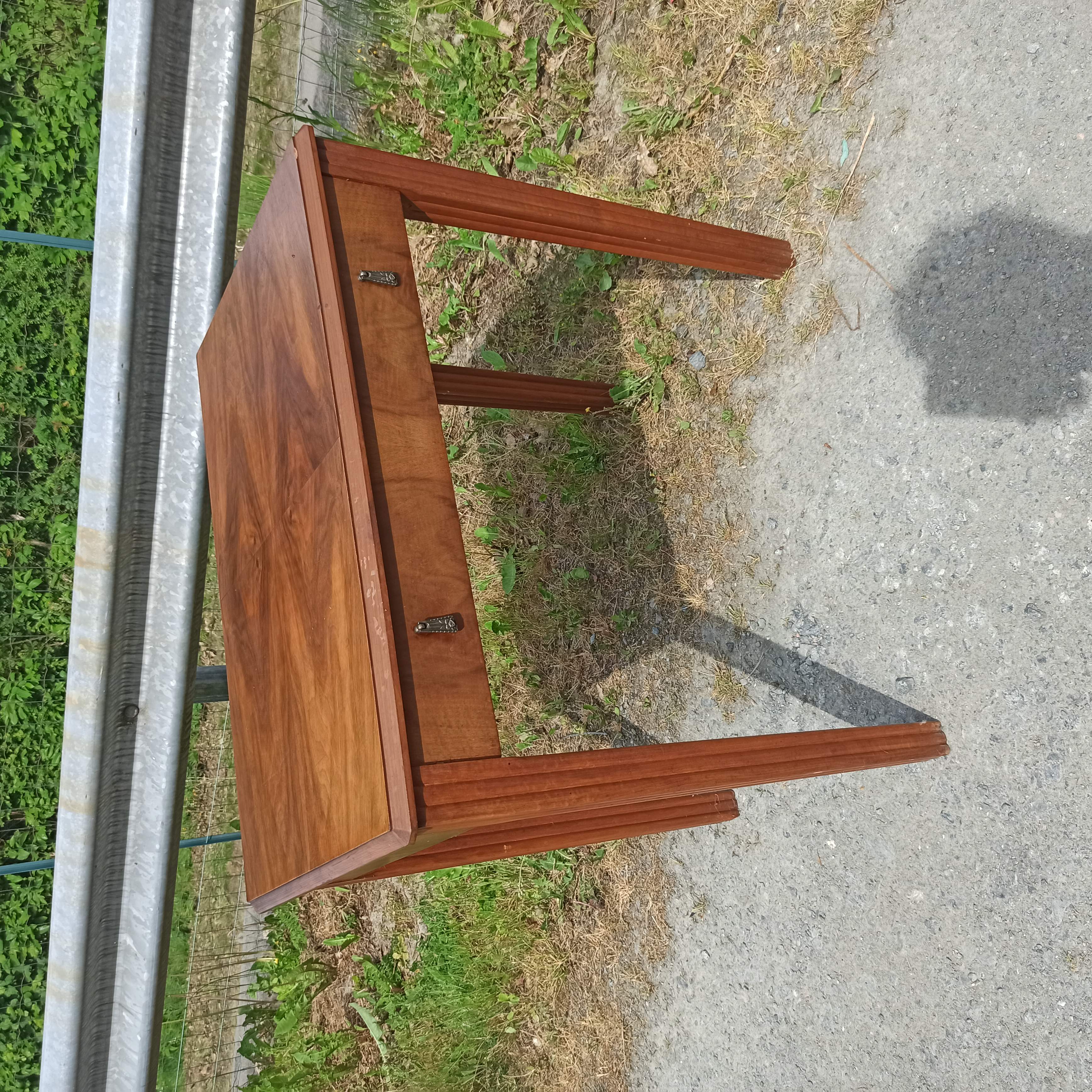 Bureau table des années 50 Art Déco tiroir en façade