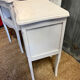 Paire de tables de chevet relookés