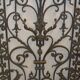 Grille de porte en fonte