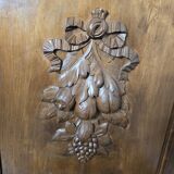 Paire de portes en bois sculpté en noyer