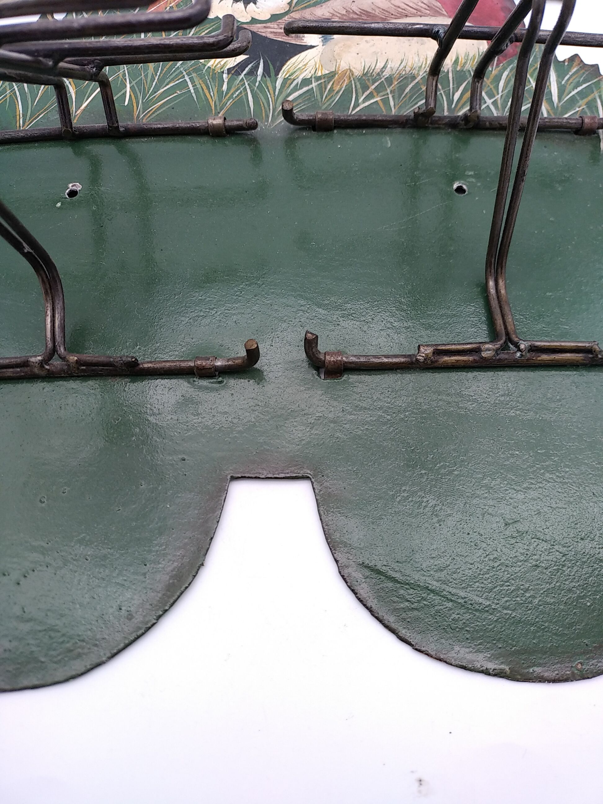 Metal wall tie door with duck decoration. 50s .
