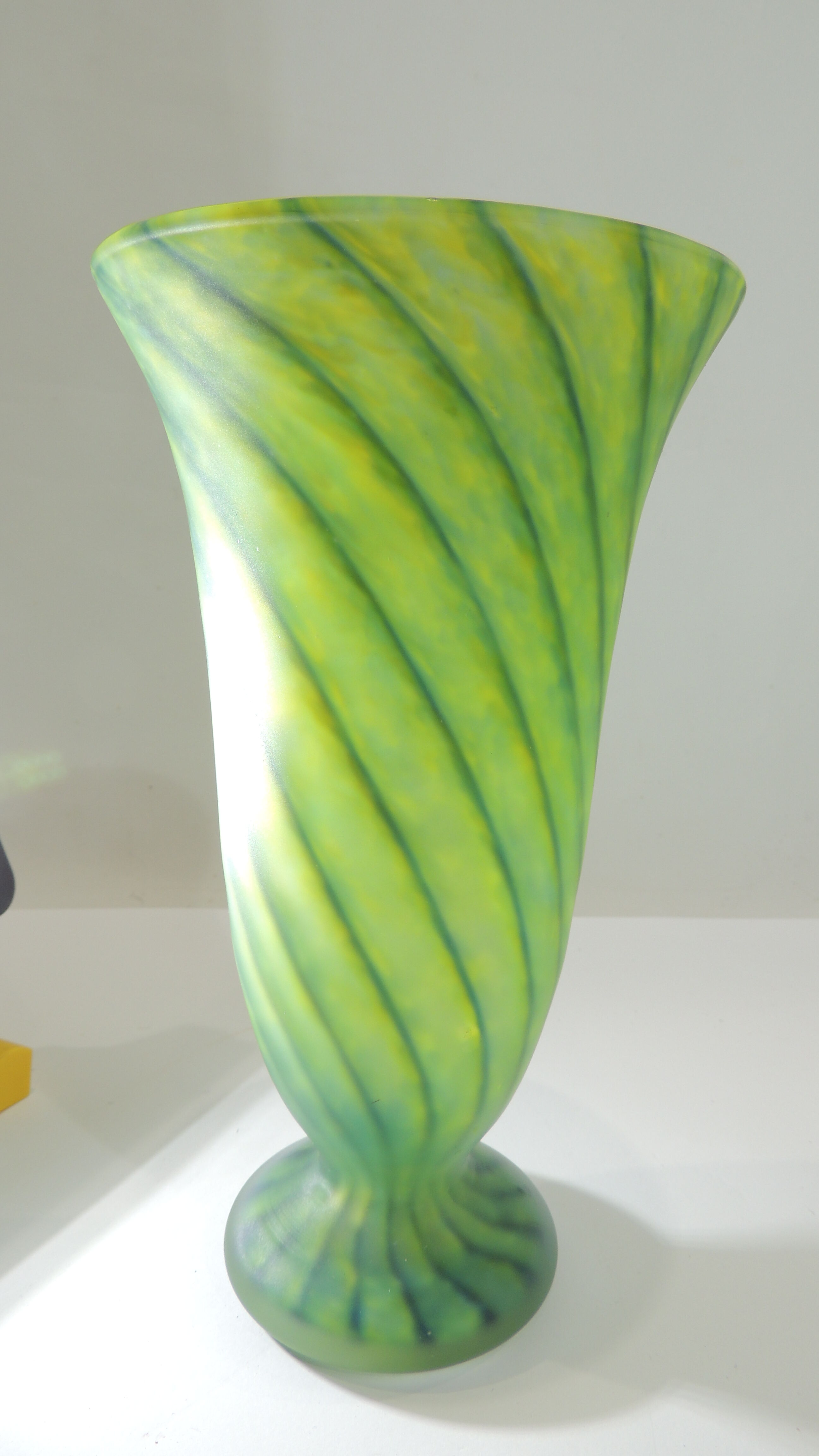 Glass paste vase / vintage