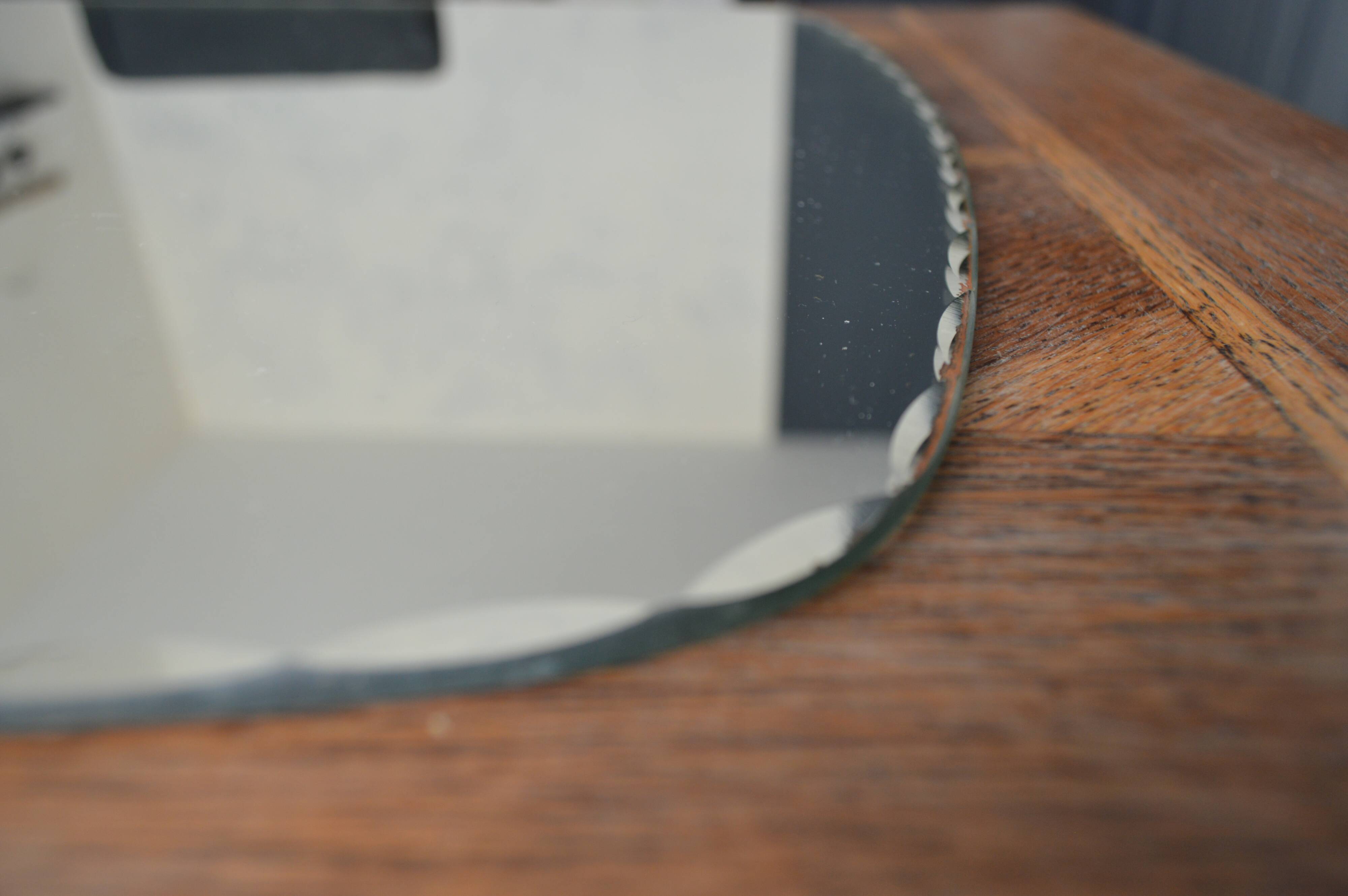 Bevelled rectangular mirror