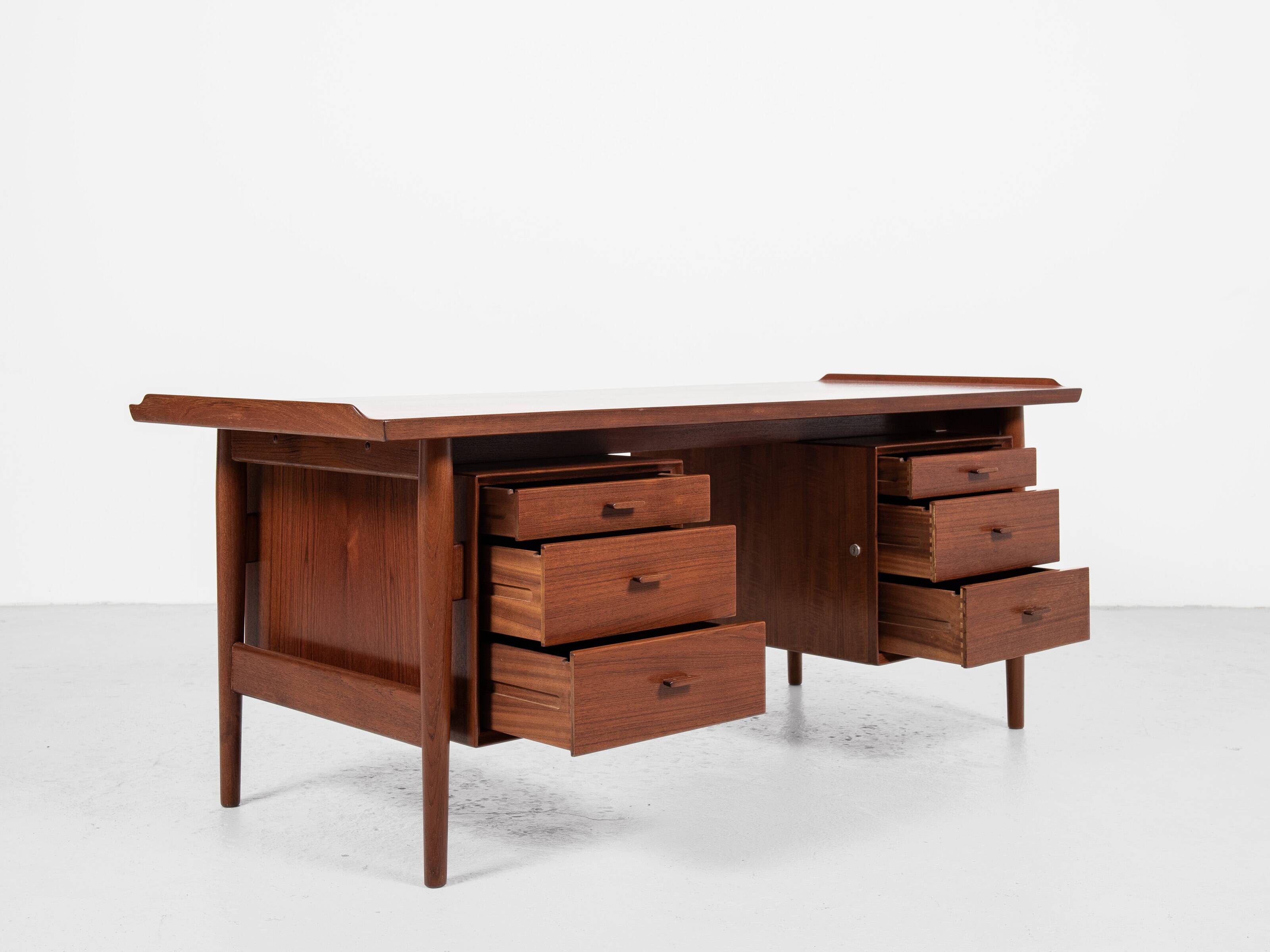 Midcentury Danish desk in teak by Arne Vodder for Sibast 1960s - 180cm