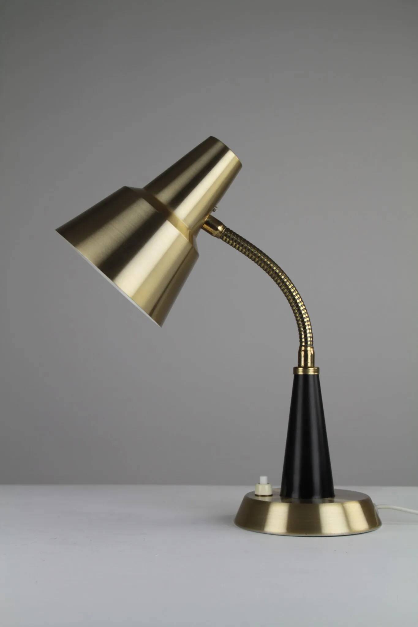 Table / Desk Lamp Model 600/5 by Gemi — Swedish Modernism in Black & Brass, 1960s