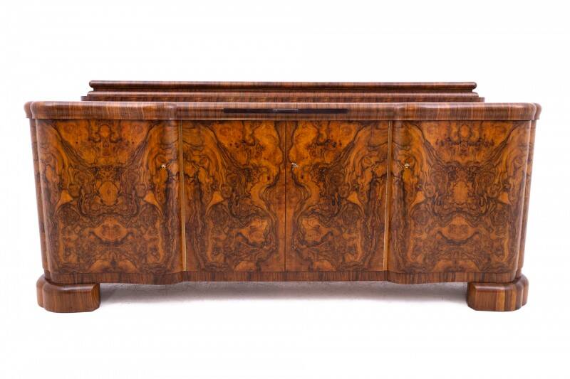 Grande commode Art déco des années 1940, Pologne. Après restauration.