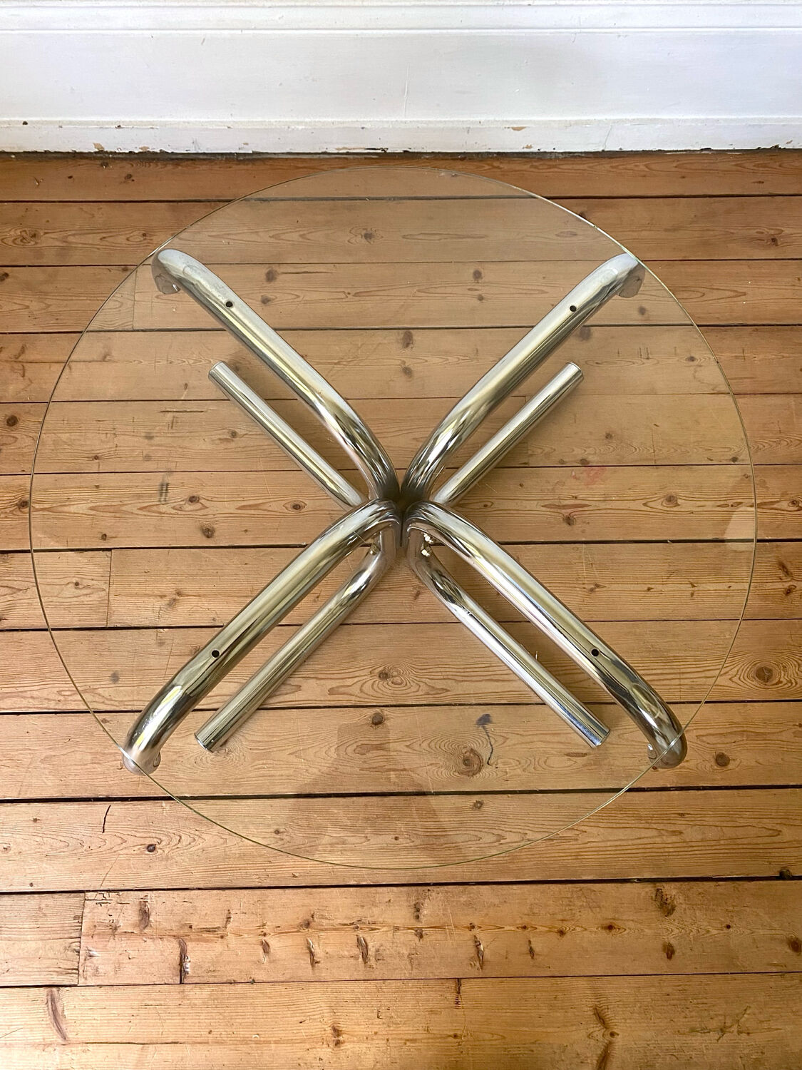 Vintage round tubular coffee table 1970