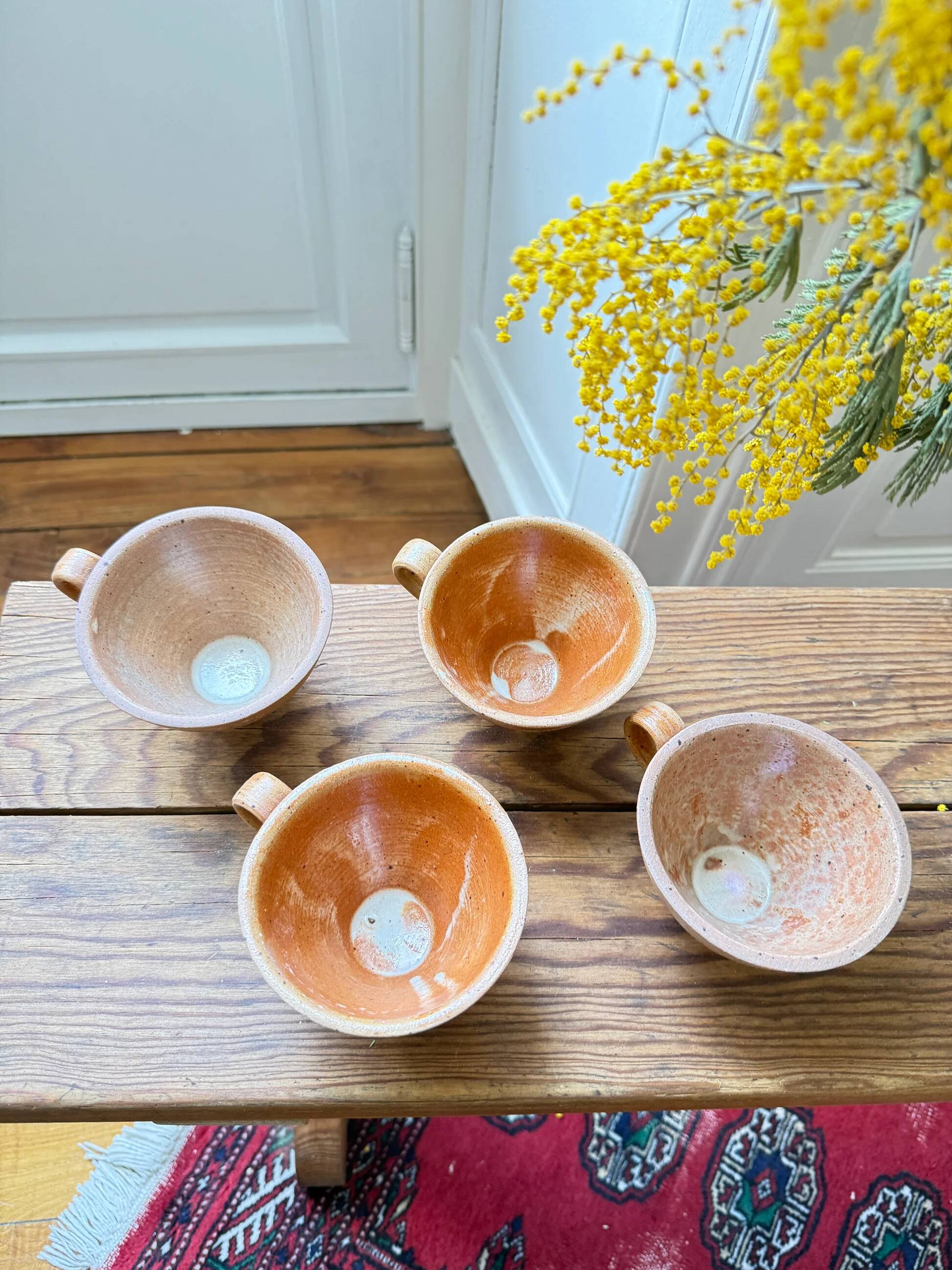Lot de 4 tasses en grès – esprit artisanal