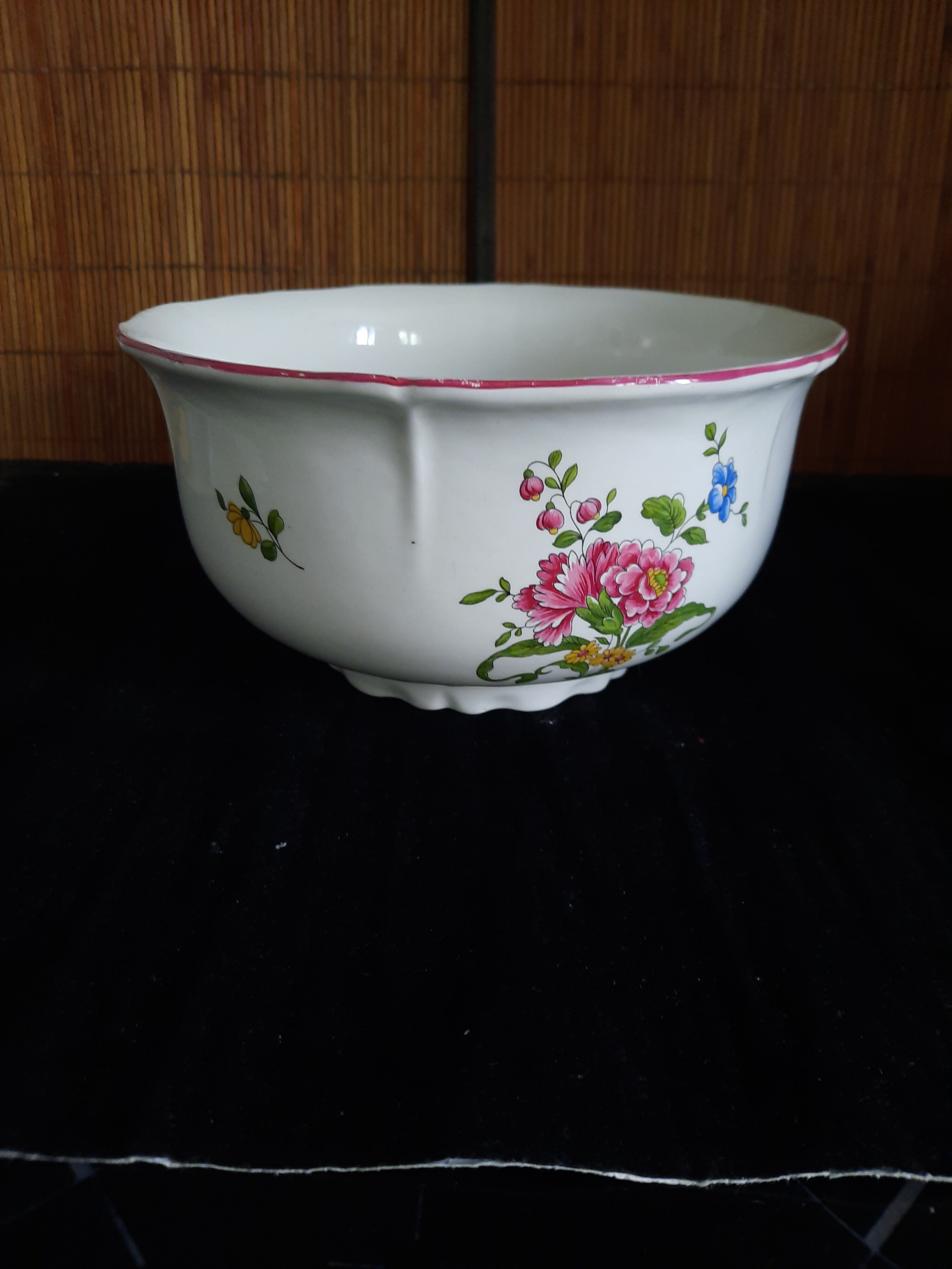 Ceramic salad bowl Old Saint-Amand – floral decoration – very good condition