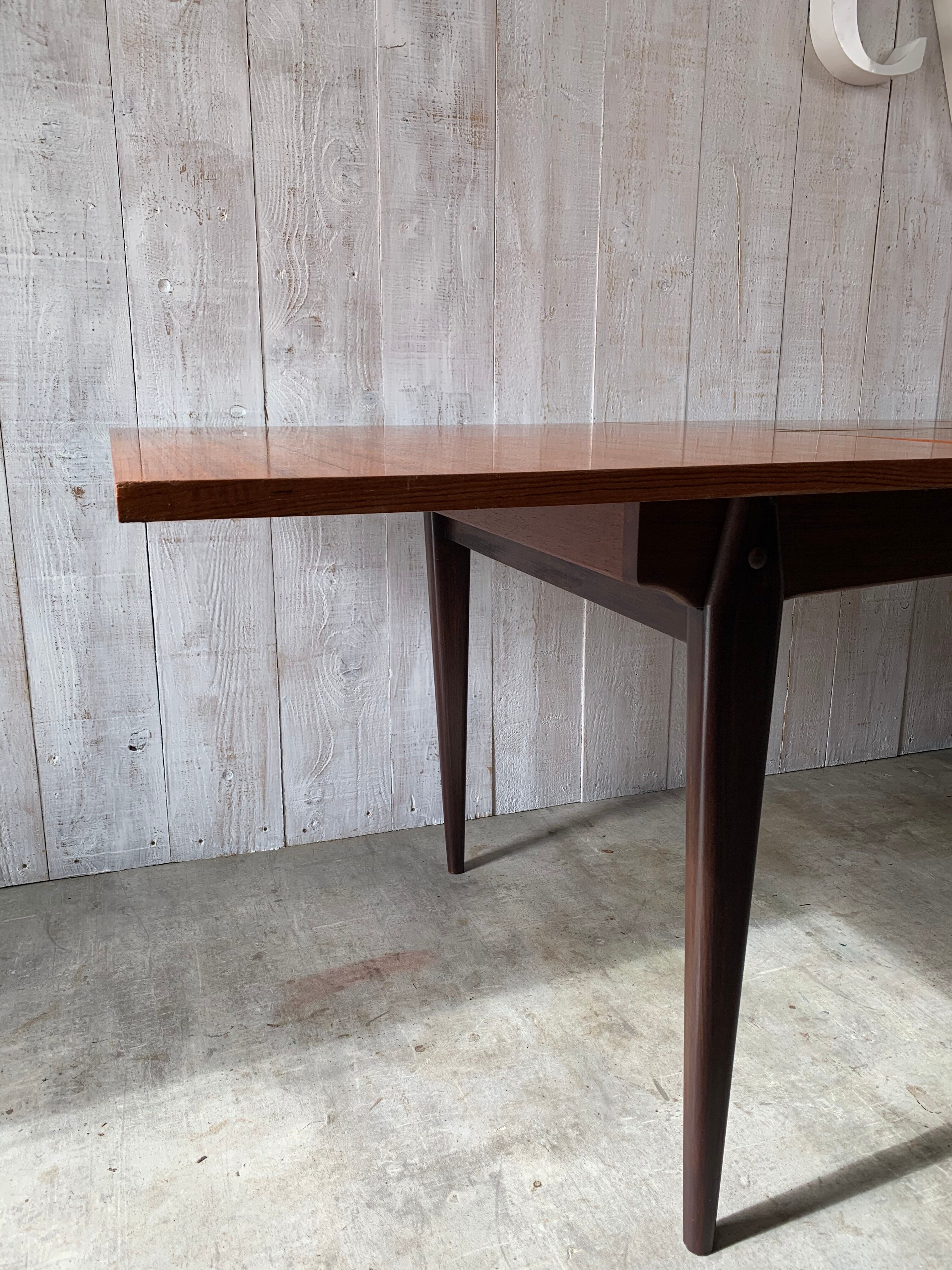 "Butterfly" teak table