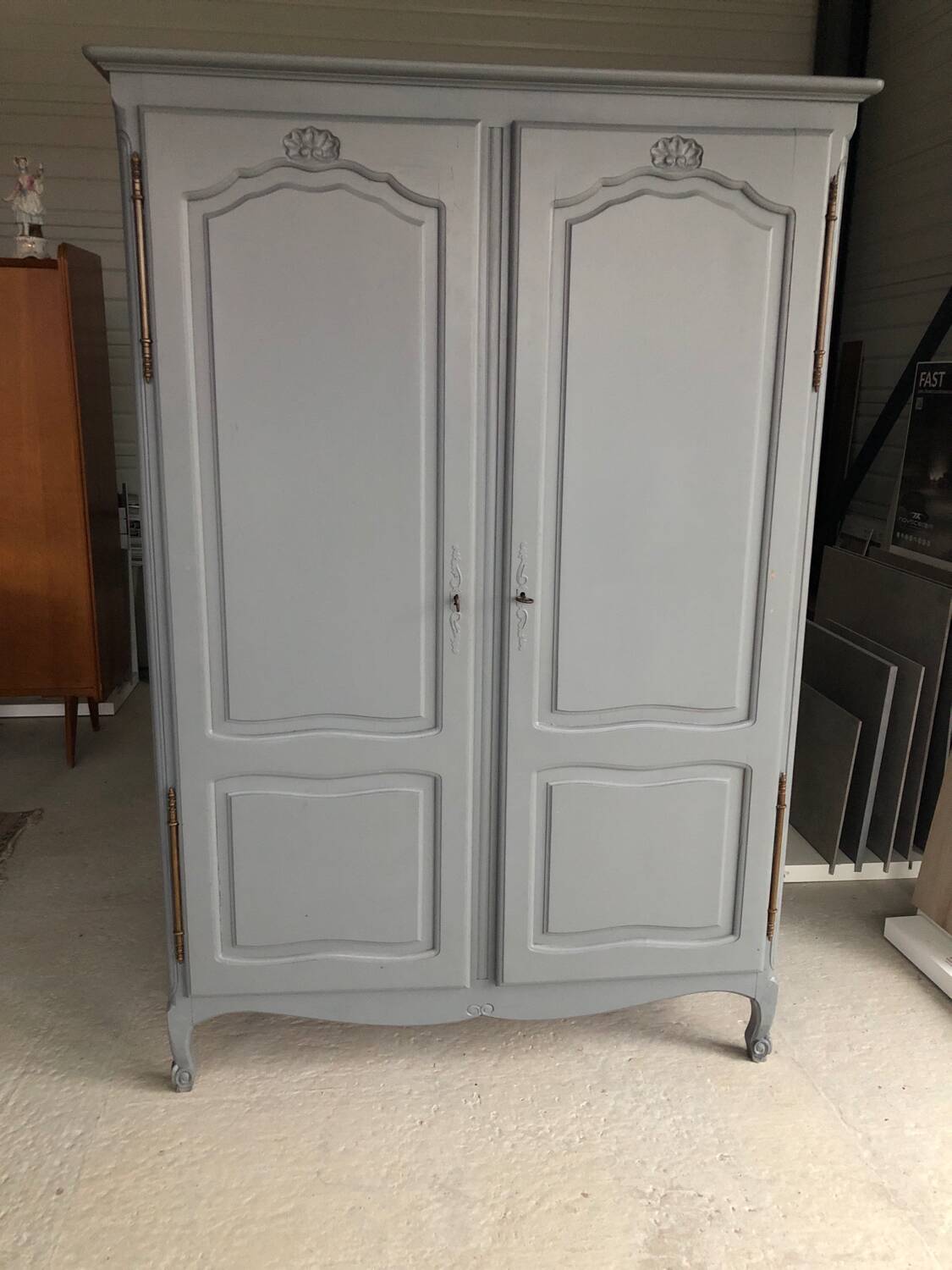 Old wardrobe 2 doors shelves and wardrobe riskoff production