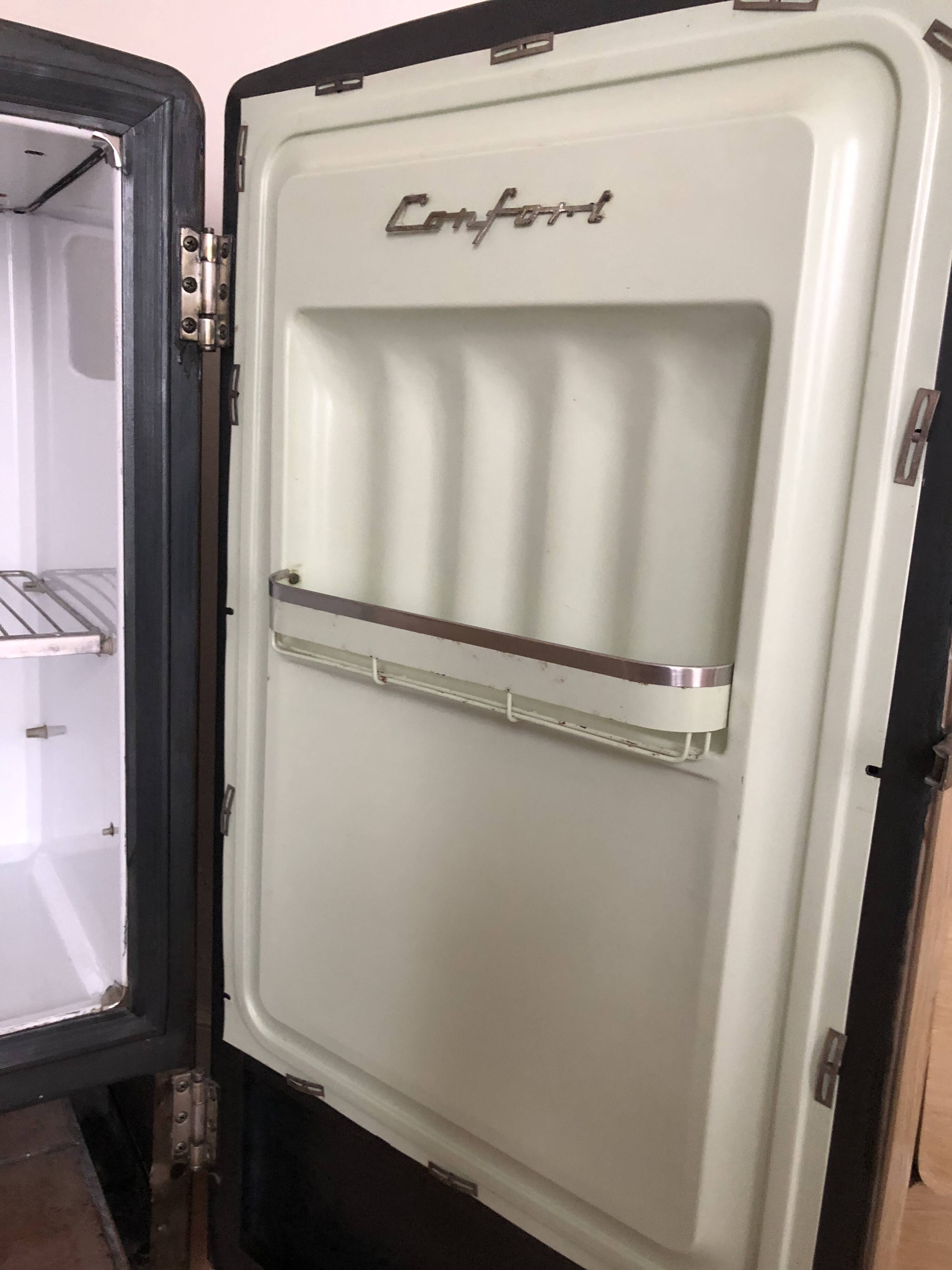 Vintage refrigerator 60