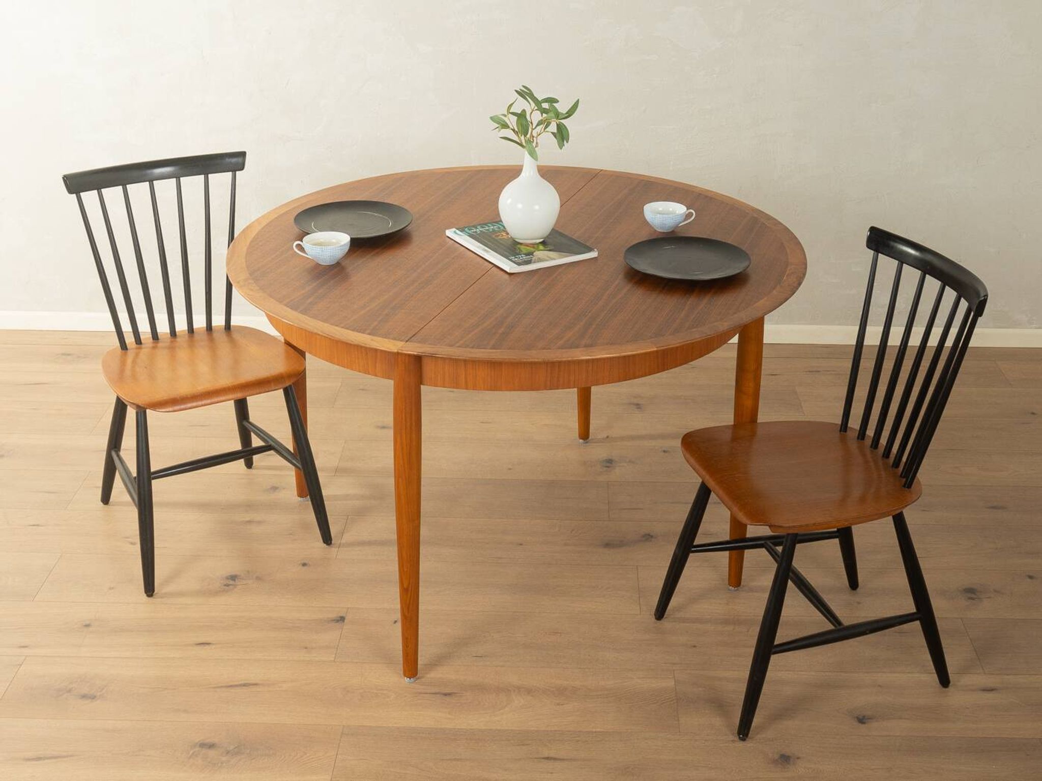 Round butterfly dining table by Lübke, 1960s, teak