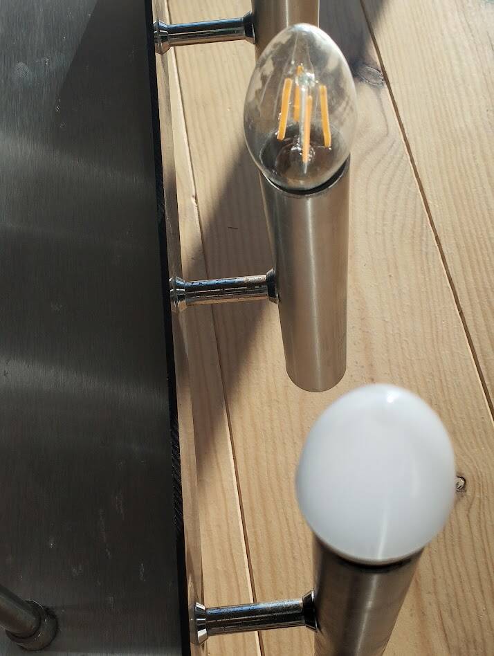 Sculptural vintage 70s chandelier – metal & aluminium – 55 × 26 cm