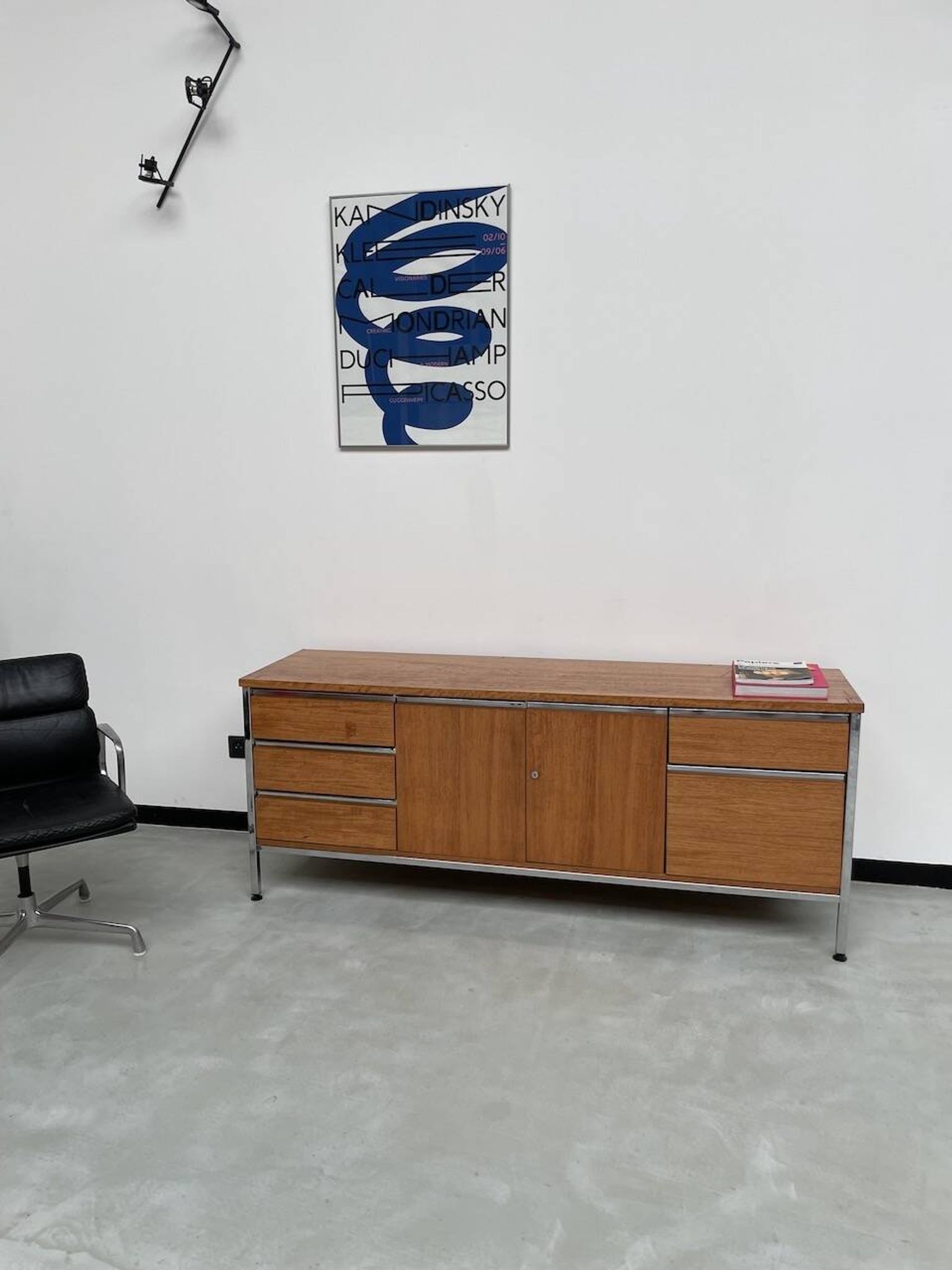 1960s modernist enfilade