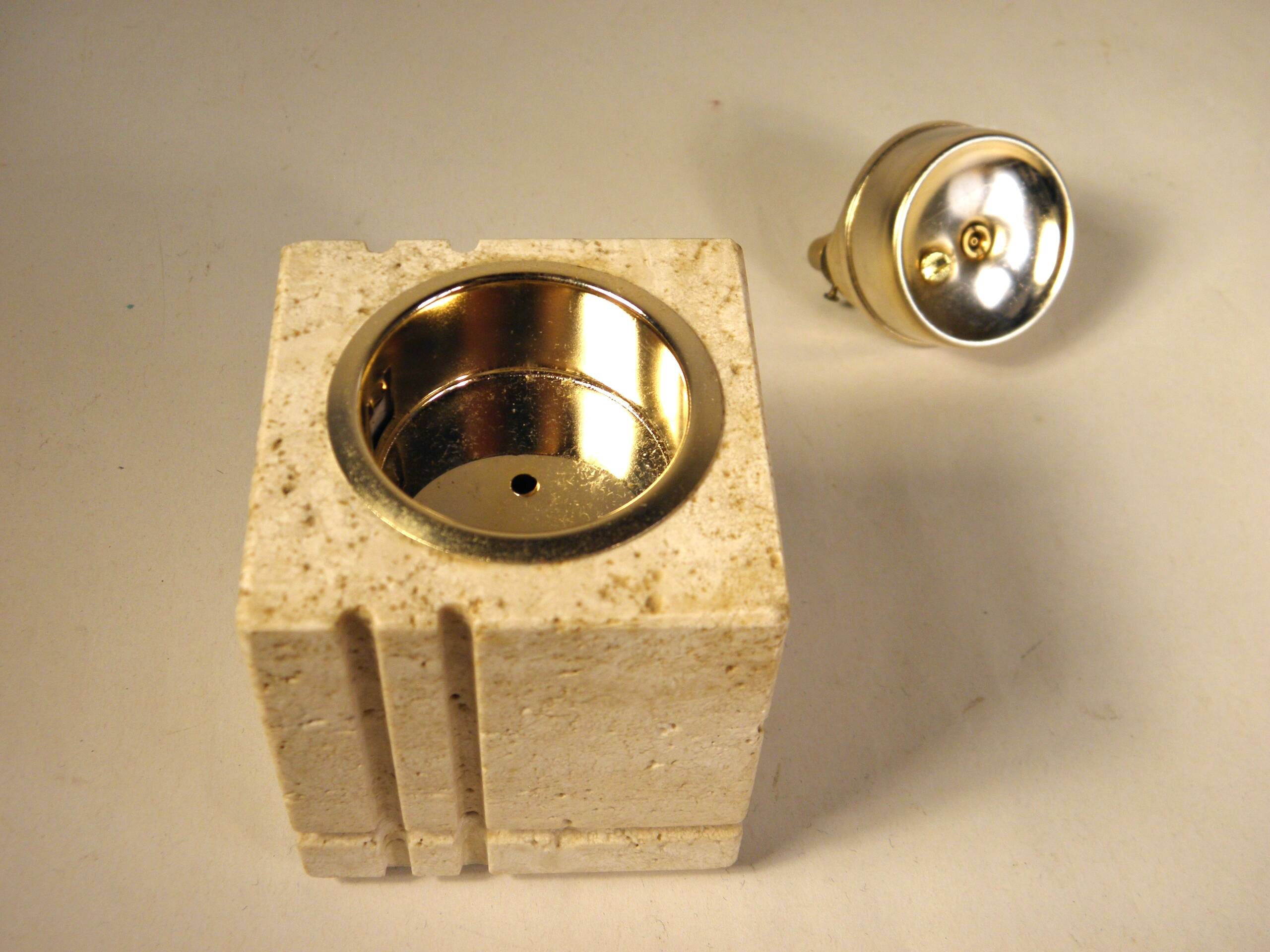 Mannelli travertine smoking set