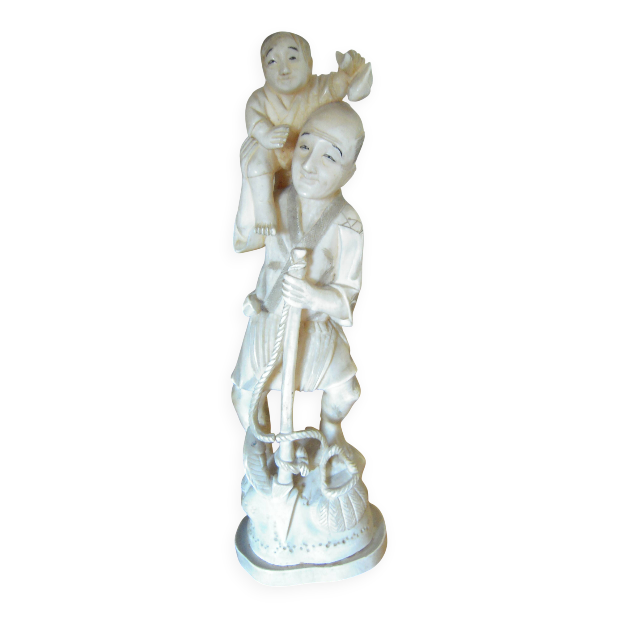 OKIMONO IN CARVED IVORY MEIJI PERIOD (1868 - 1912) FROM JAPAN.