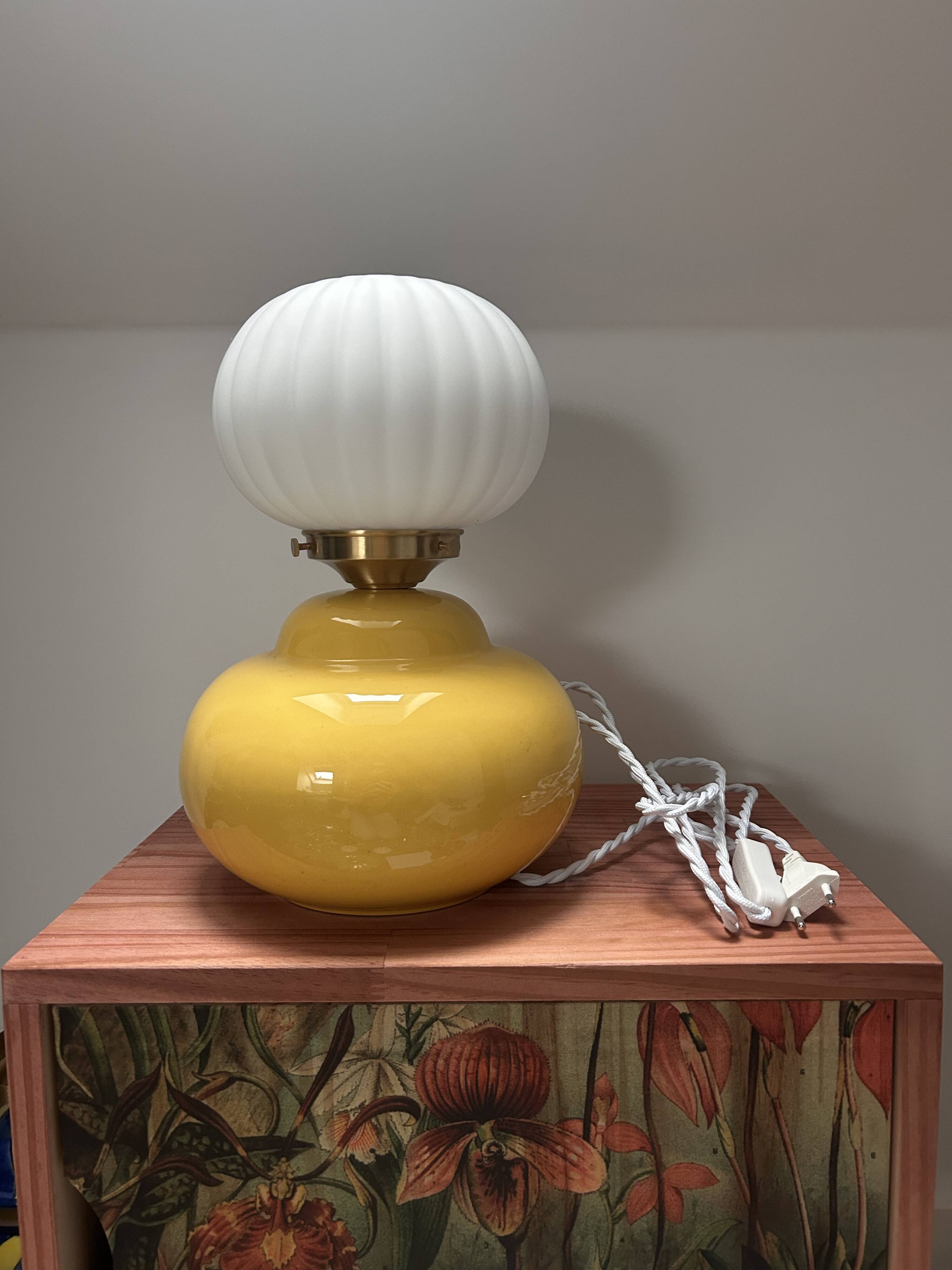 Vintage pleated globe bedside lamp