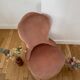 Fauteuil crapaud chauffeuse vieux rose