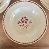 Set of 4 mismatched soup plates