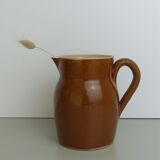 Pitcher or milk pot in speckled enamelled sandstone