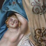Plaster statuette of the Virgin of Olot with glass eyes. Early 20th century.