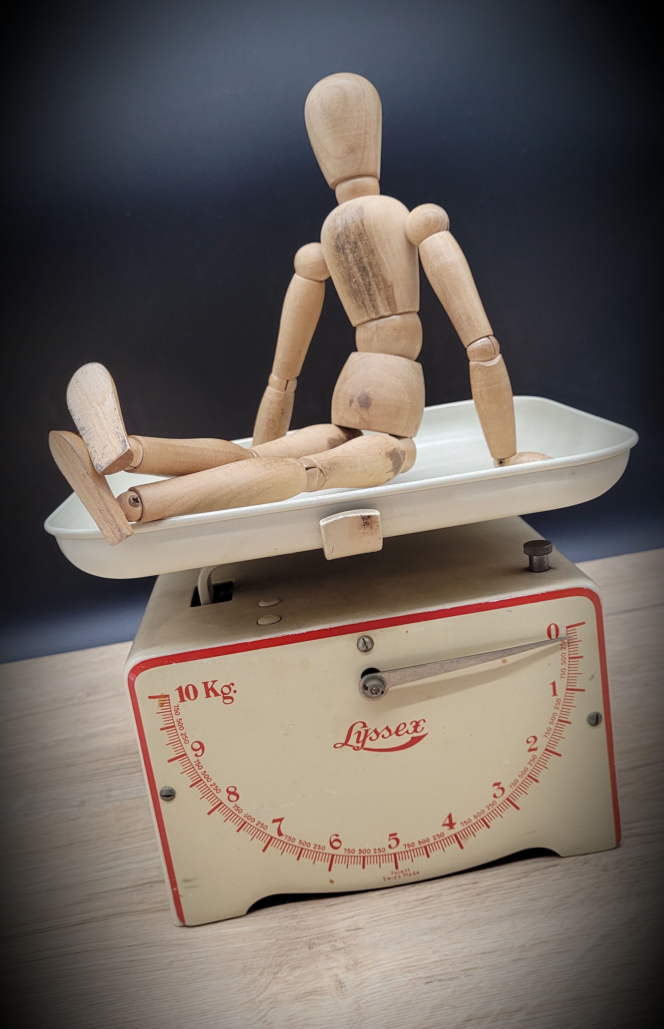 Lyssex scale 10lg red