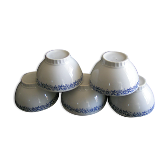 Earthenware bowls with floral decoration