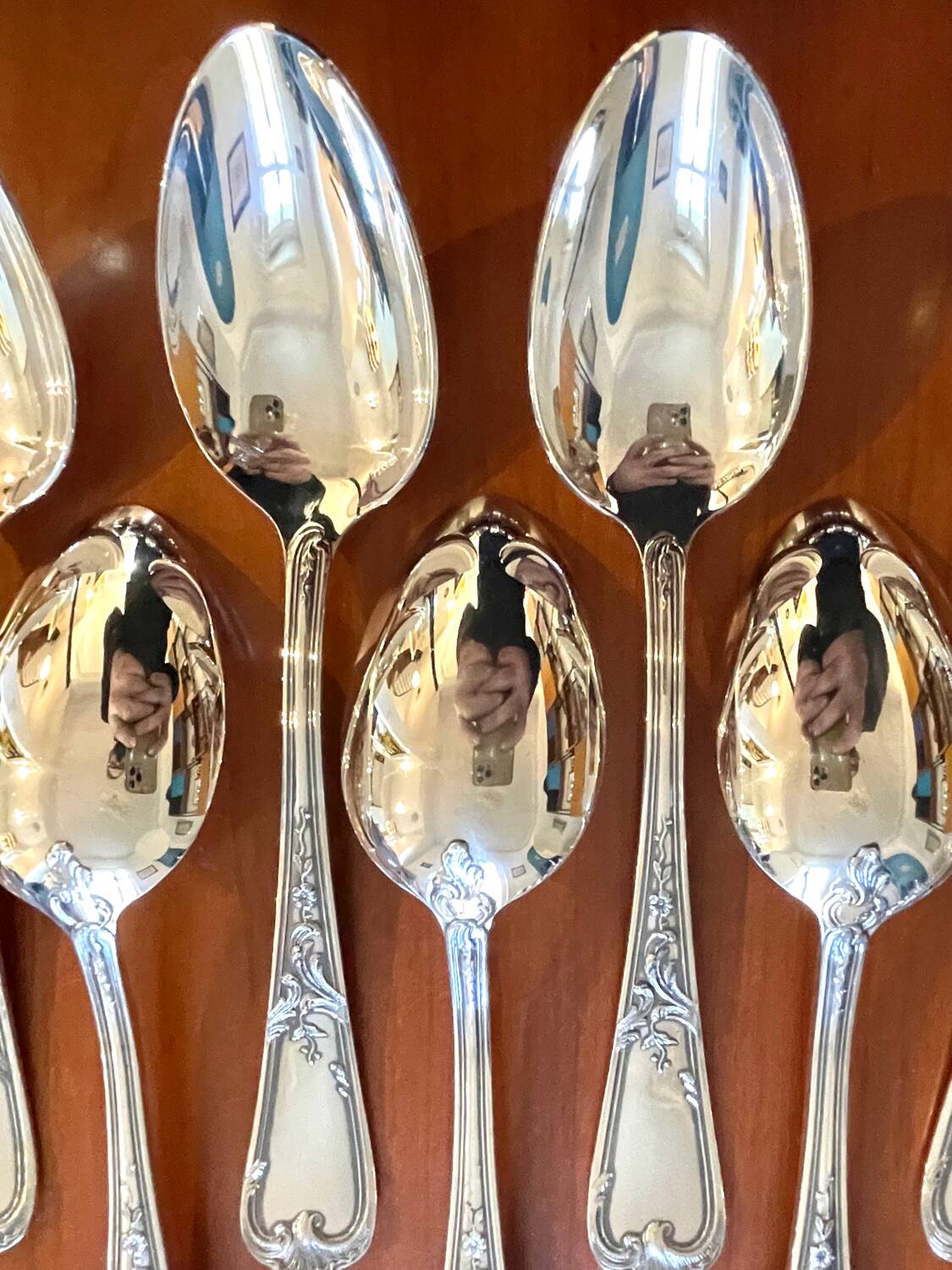 Ercuis cutlery set, 124 pieces, Louis XV style, in near-new condition.