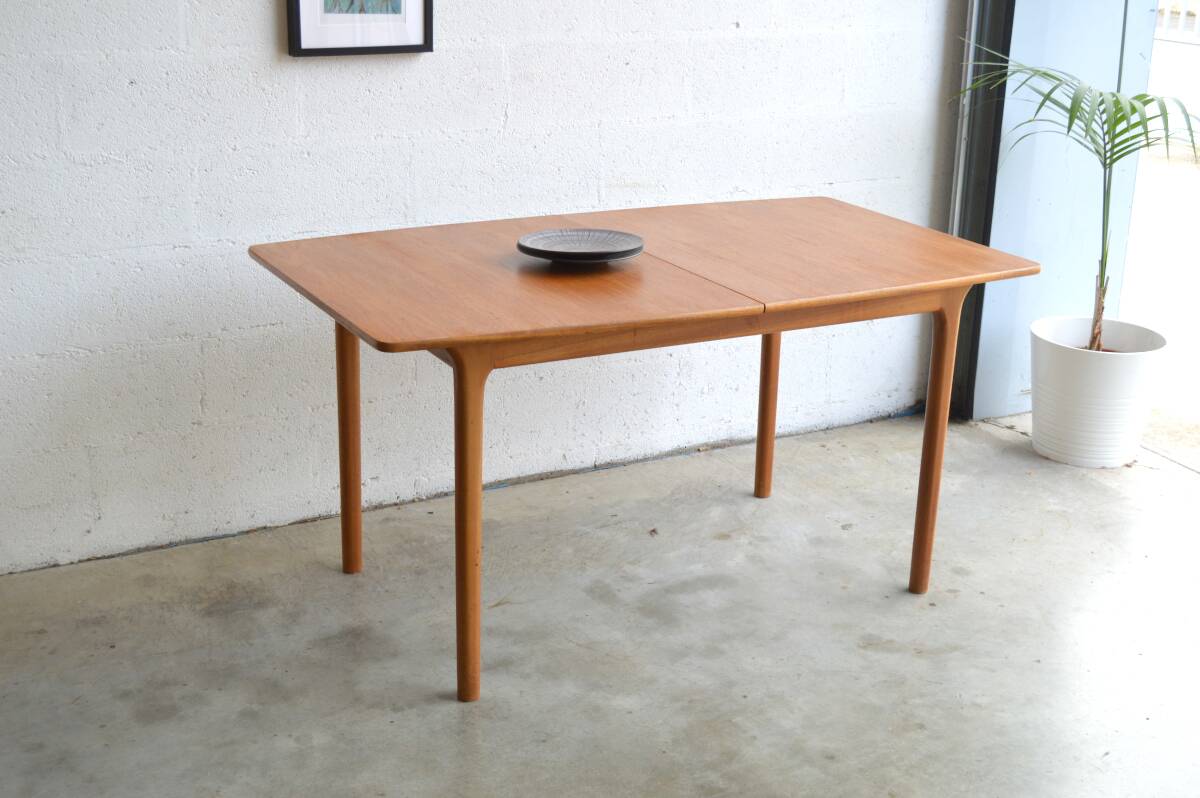 Table McIntosh rallonge papillon 147cm