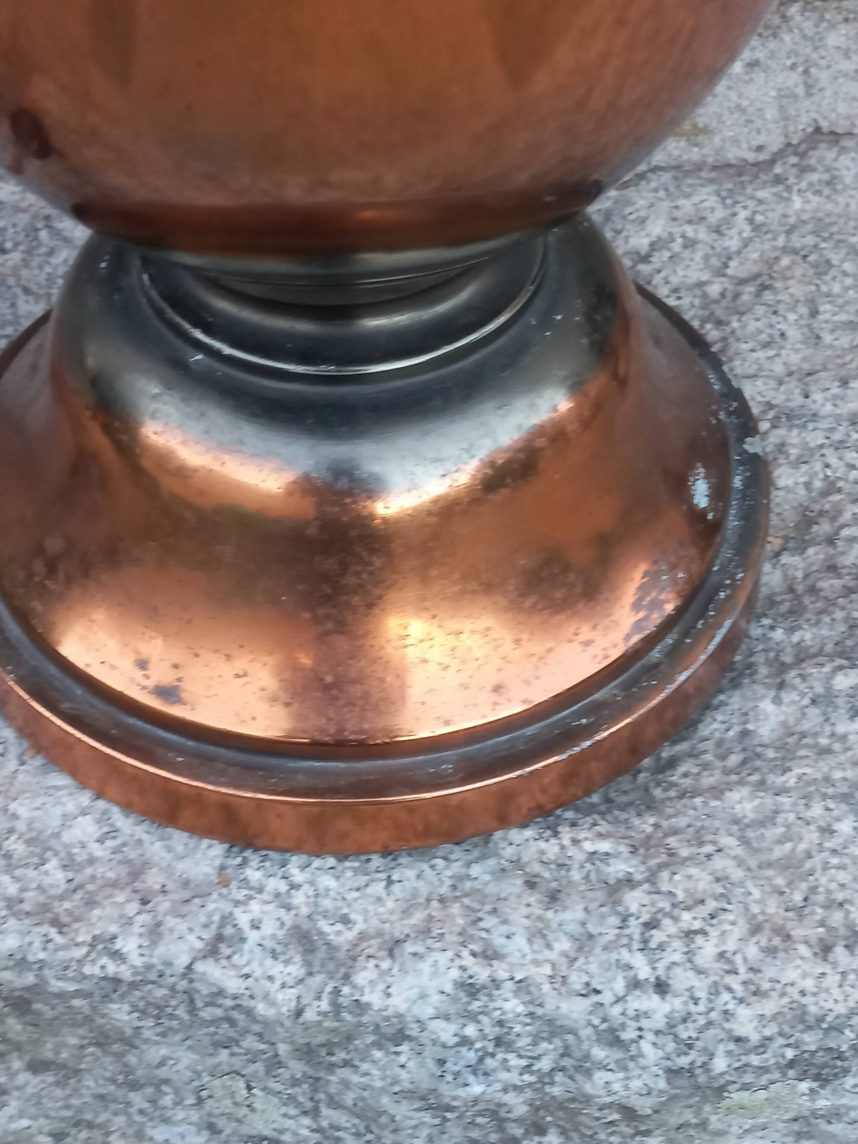 Art Deco tulip lamp in copper metal, 42.5cm from the 1930s.