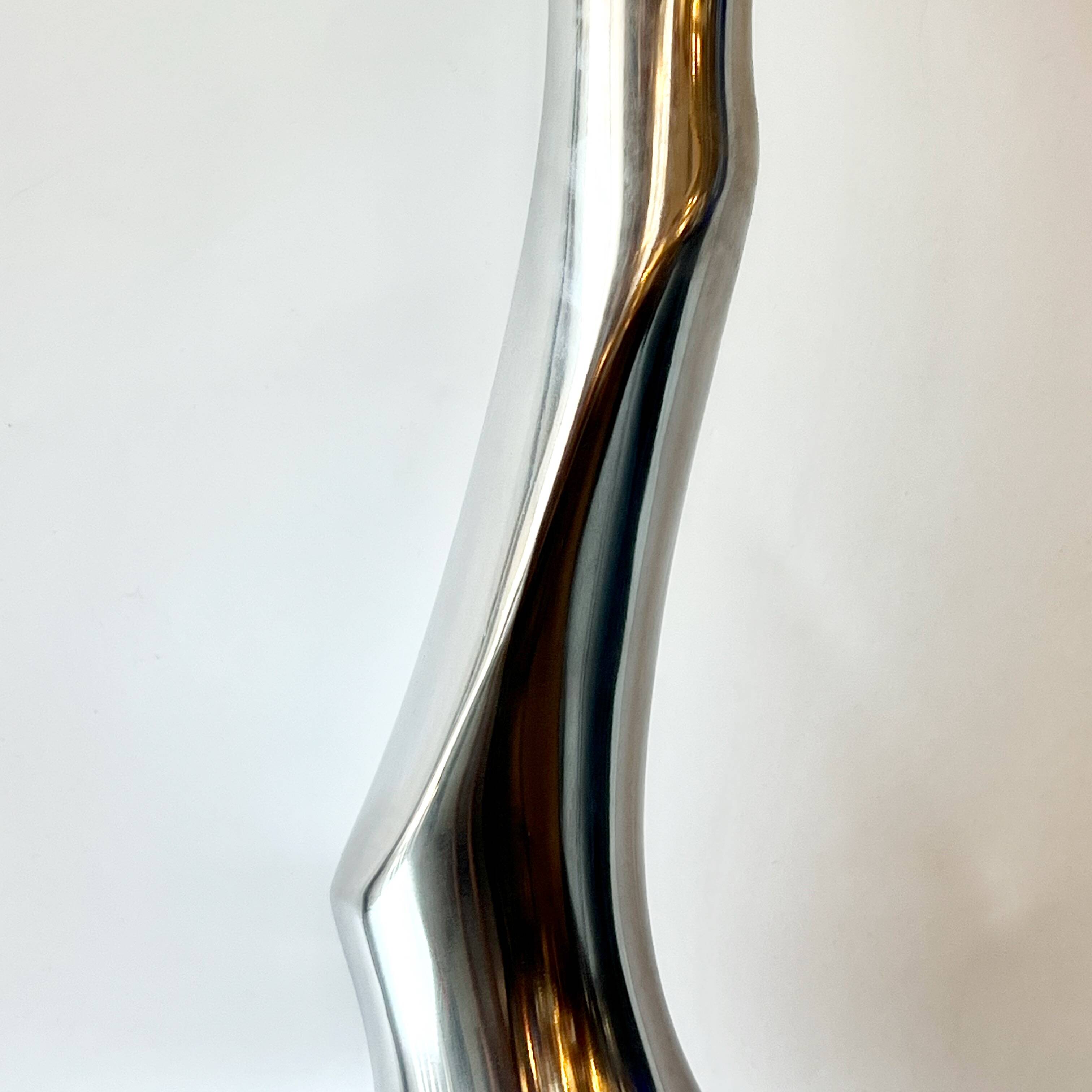 Xxl “twisted” vase / cast aluminum – 1980s