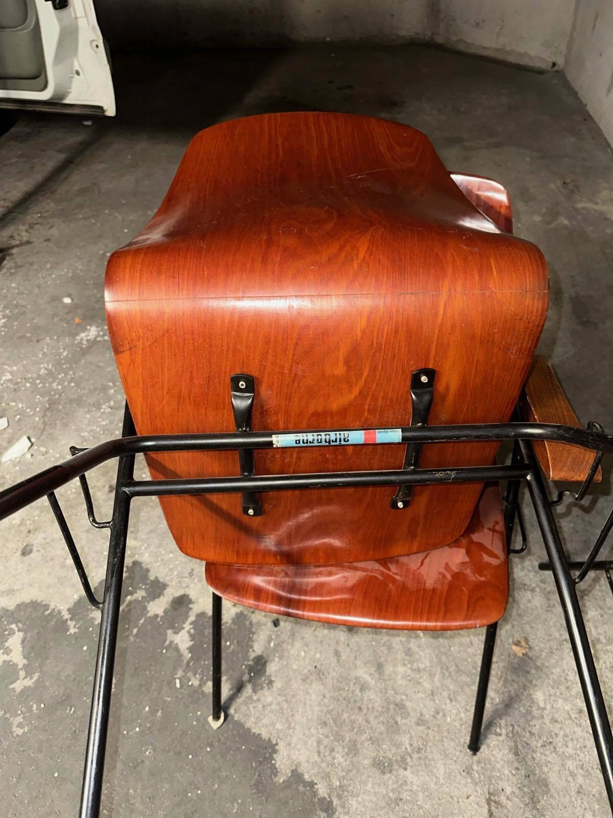 Set of 6 Airborne chairs in moulded plywood, 1950s.