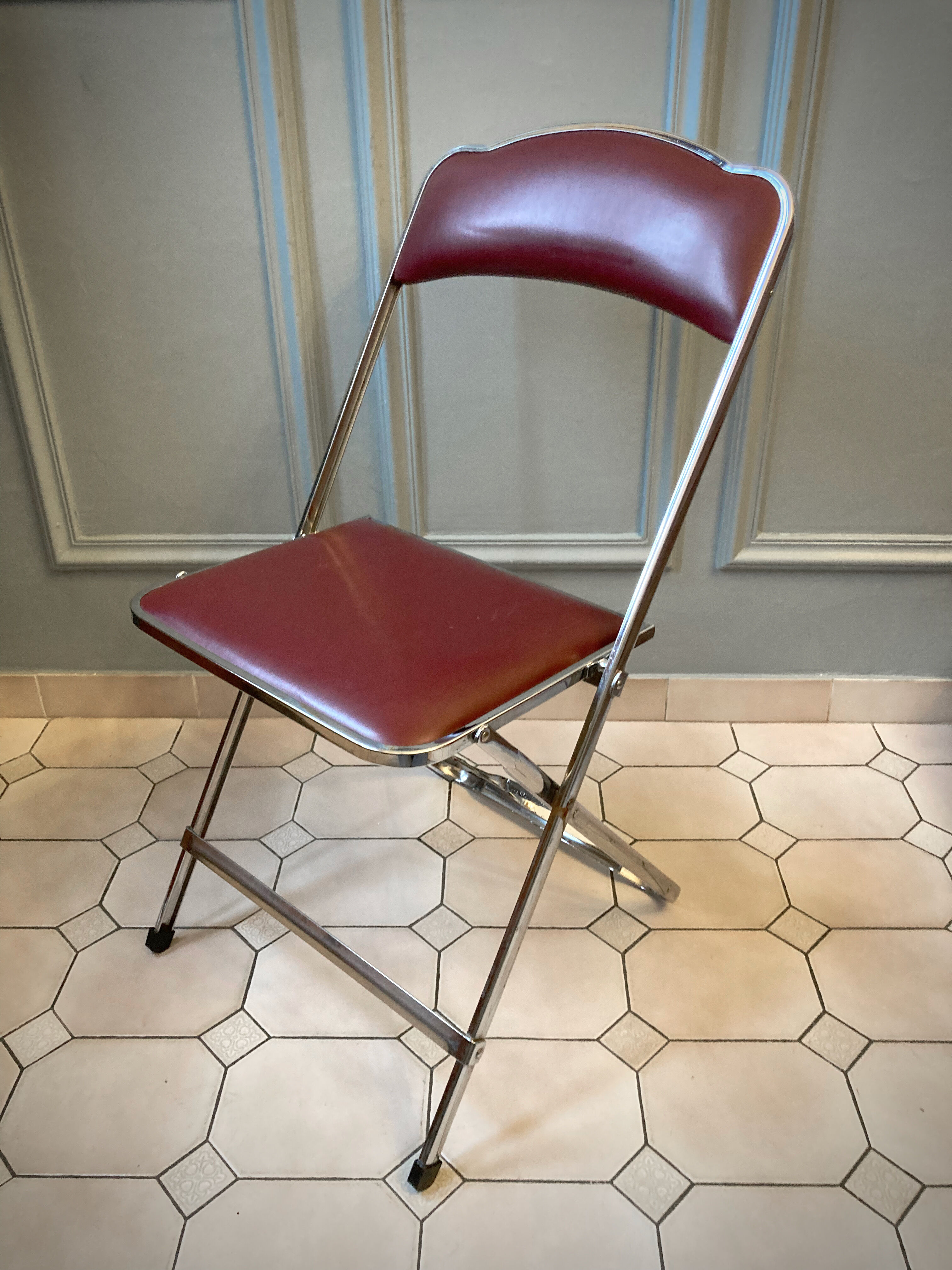 4 vintage folding chairs in chrome