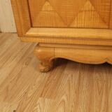 Art deco showcase in waved sycamore