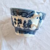 Lot 2 cups