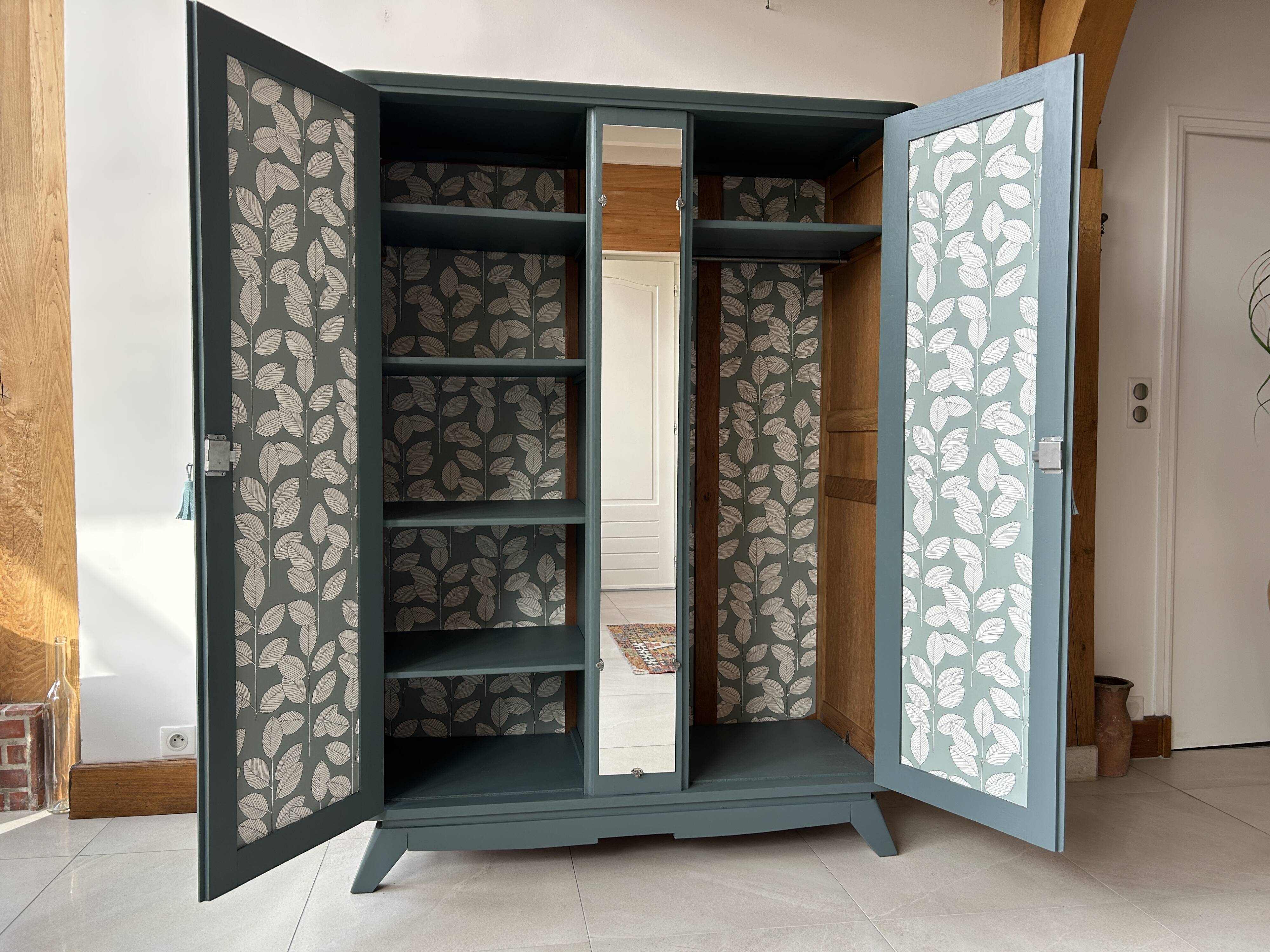 Armoire