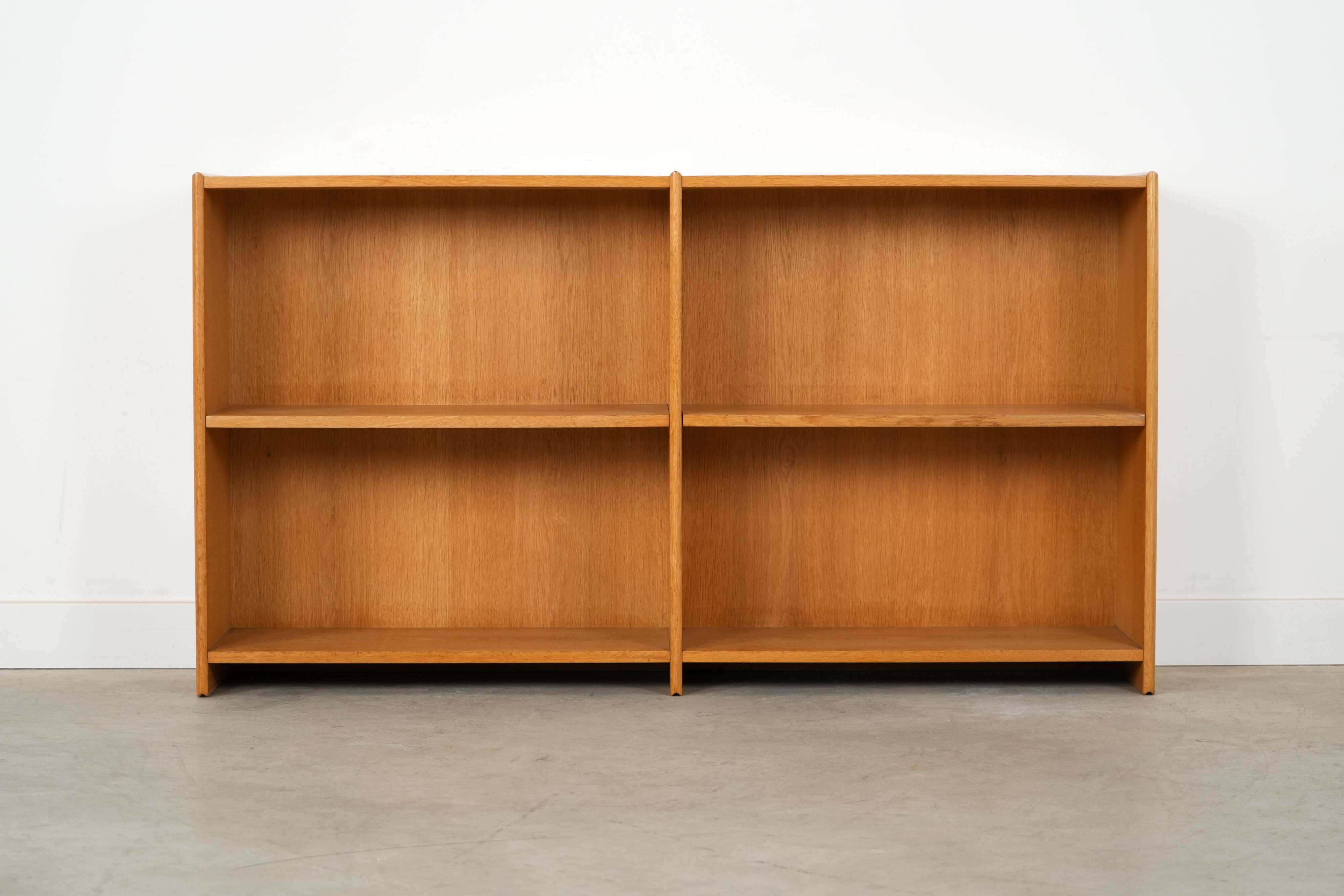 Oak bookcase, Danish design, 1970s, manufacturer: Lyby Møbler
