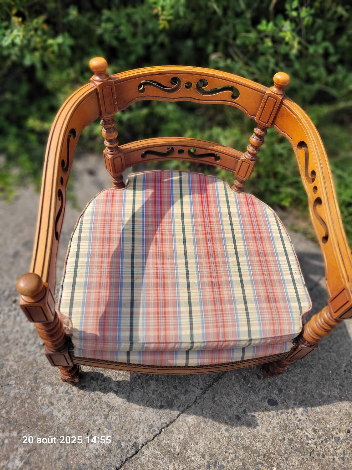 2 wooden armchairs by Giorgetti from the Gallery series from the 1970s.