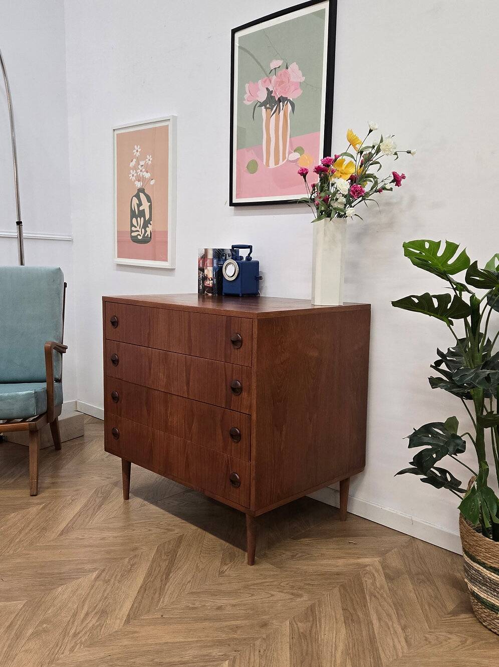 Commode vintage