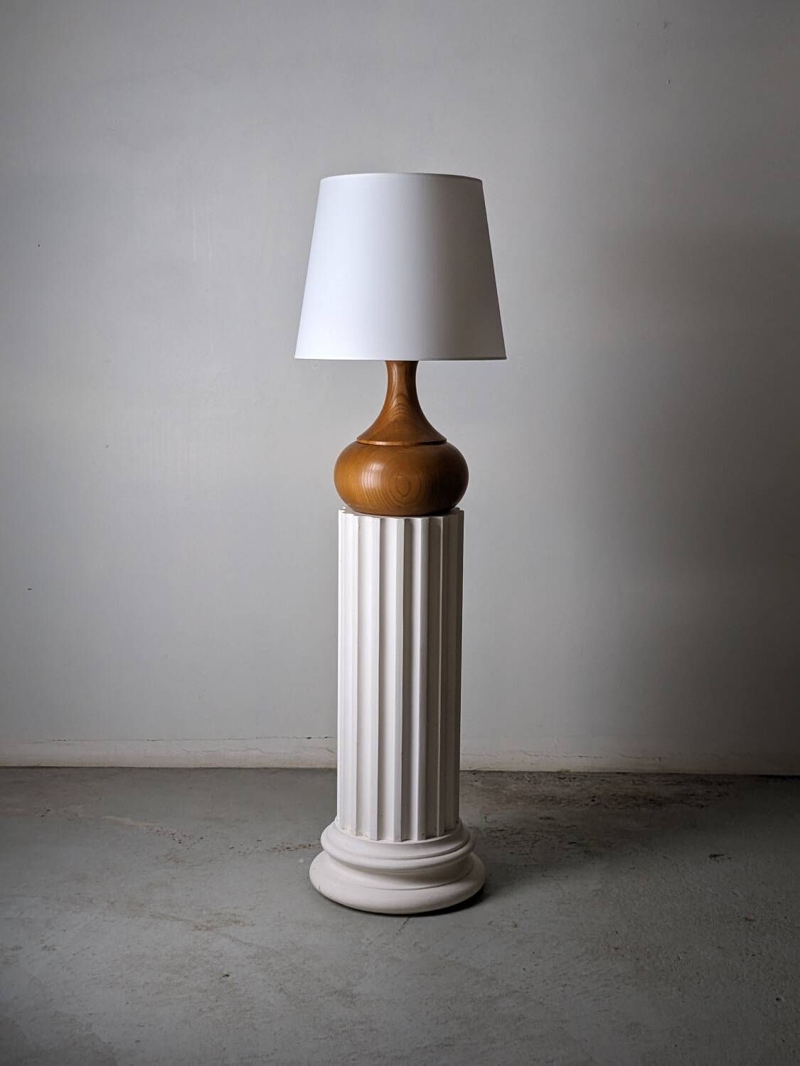 Solid elm lamp - 1970s