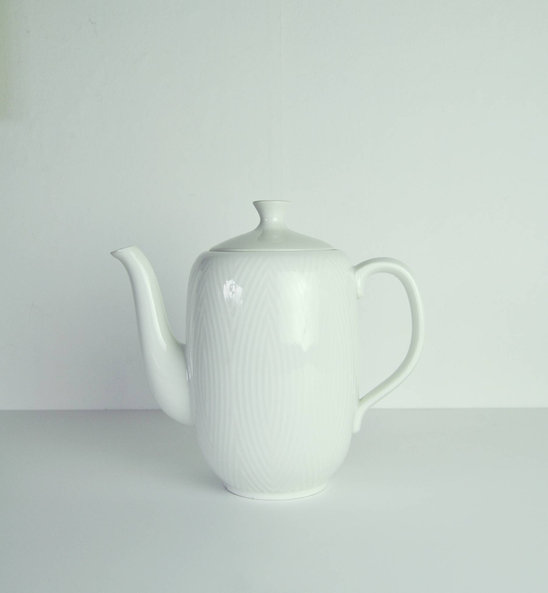 Axel Salto, Porcelain Coffee Pot for Royal Copenhagen, 1956