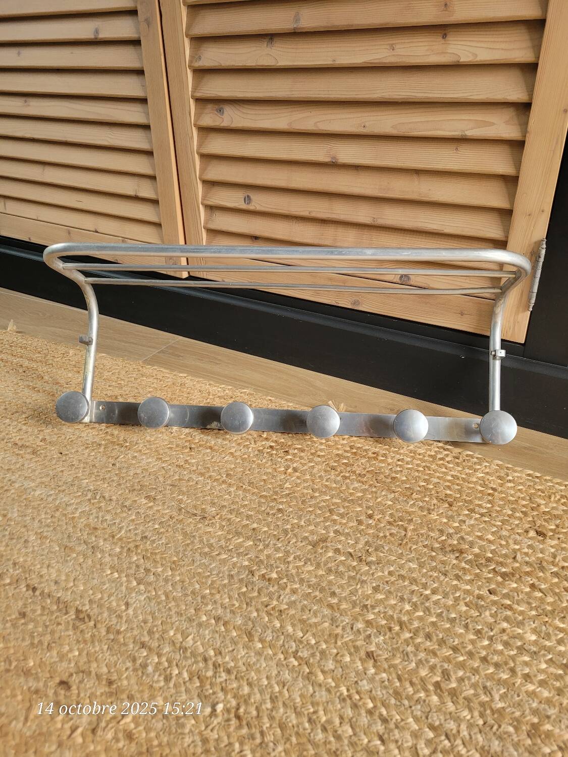 Vintage aluminum coat rack (6 hooks)