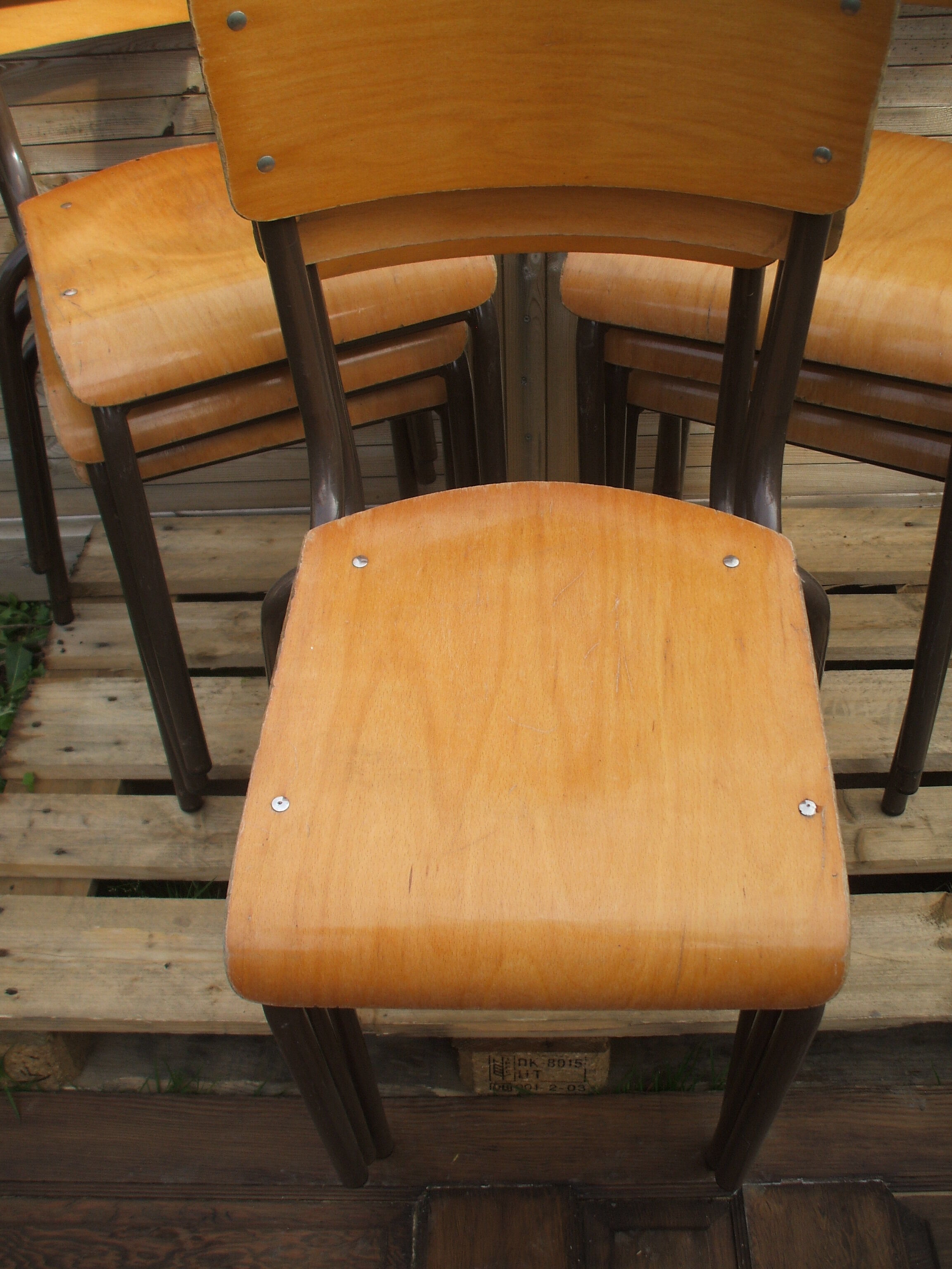 Set de 9 chaises d'école vintage