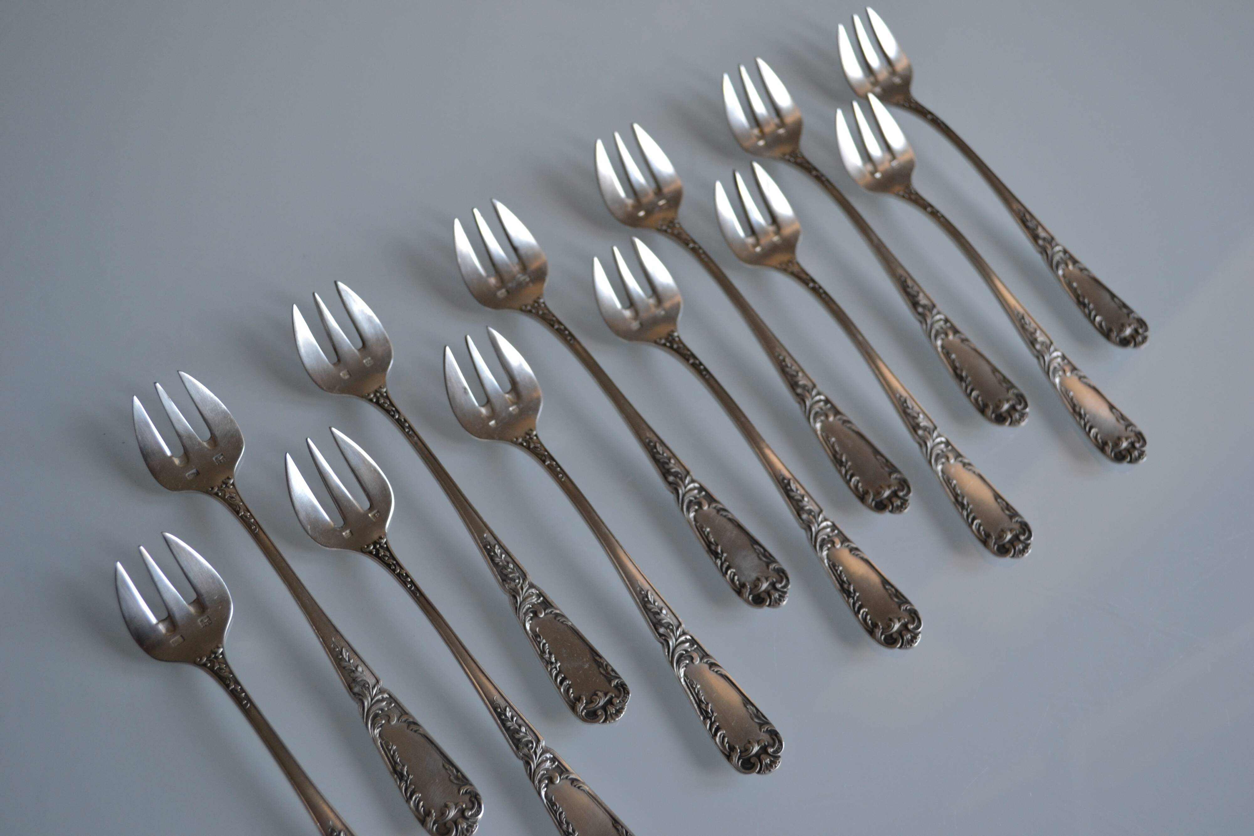 12 fourchettes à huitre métal argenté orfèvre sfam