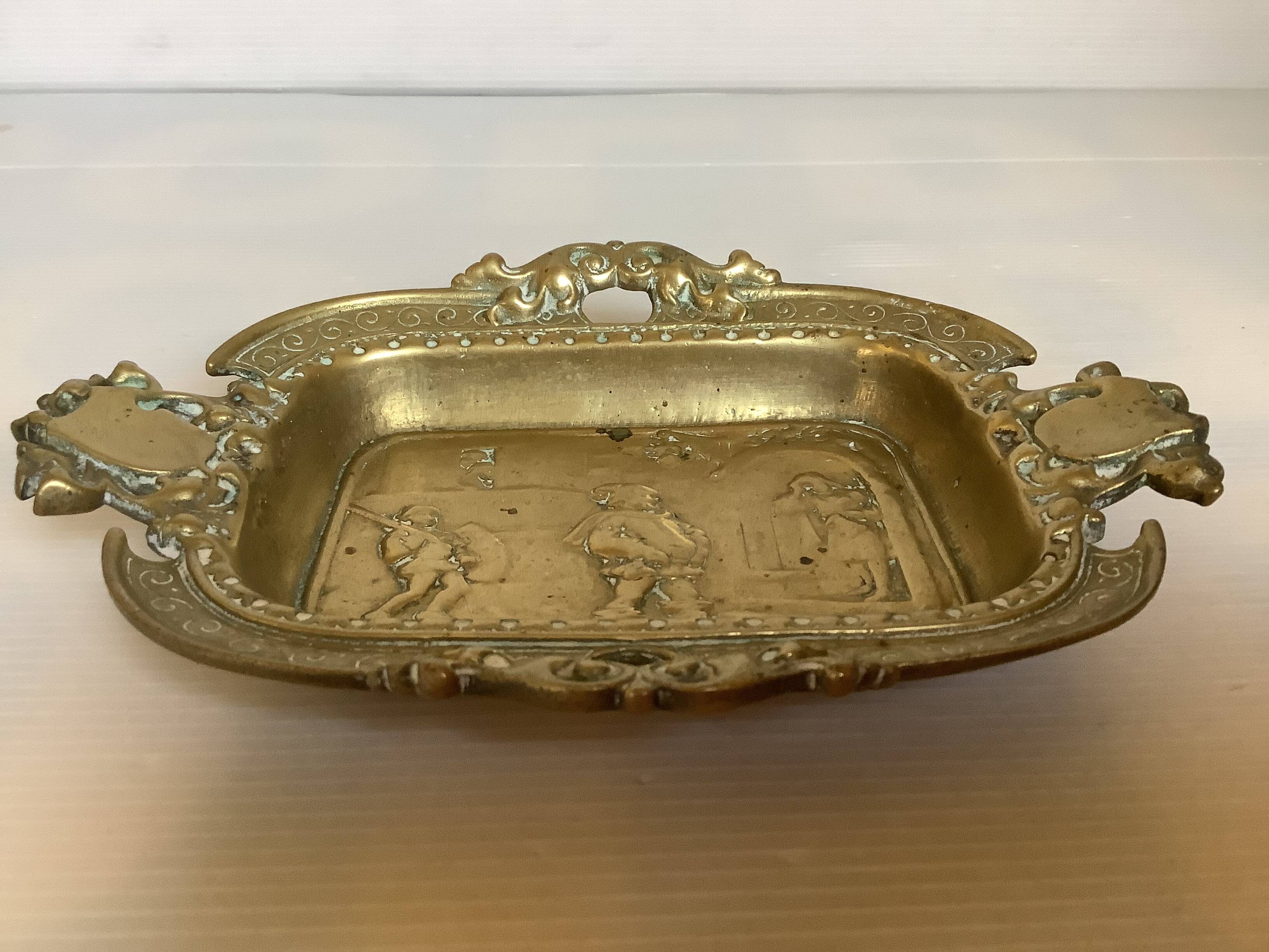 Bronze character catchall tray