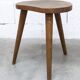Tabouret tripode 1960 artisanal h43cm