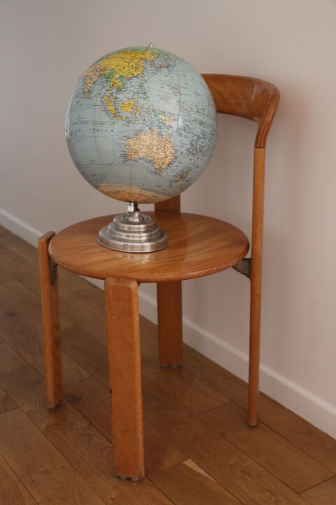 Globe terrestre girard et barrere 1960