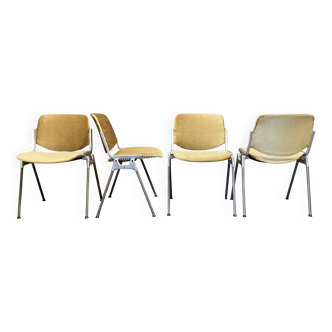 Suite de 4 chaises "giancarlo piretti".